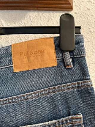 *Pantalón vaquero azul talla 40 Pull&Bear