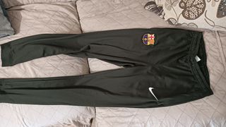 2 Pantalón NIÑO Nike FCB negro y verde oscuro - L