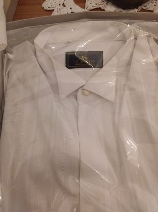 Camisa blanca de gala