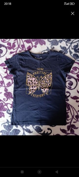 Ropa variada: pantalones , shorts, camisetas