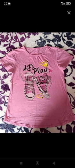 Ropa variada: pantalones , shorts, camisetas