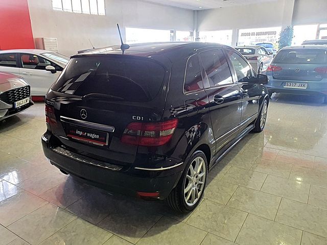 MB 200 CDI, Automático, llanta 17", espejos abatib