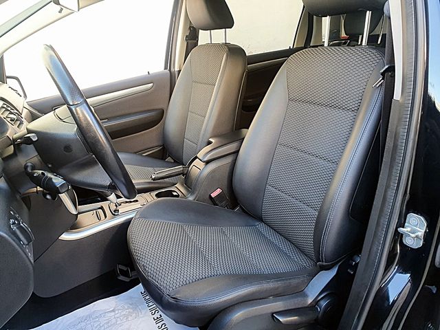 MB 200 CDI, Automático, llanta 17", espejos abatib