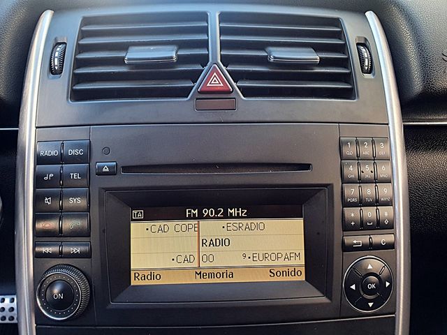 MB 200 CDI, Automático, llanta 17", espejos abatib