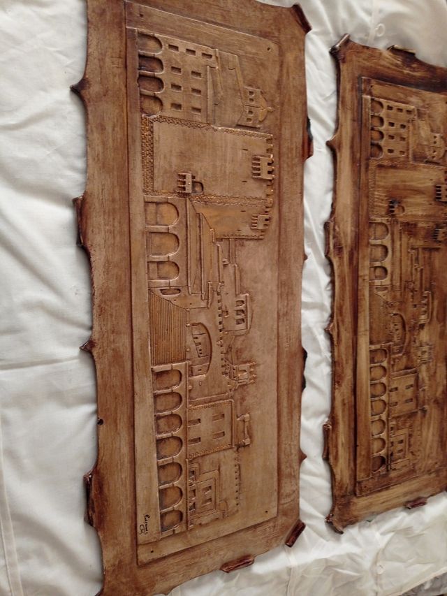 2 Cuadros escayola tallada - marrón