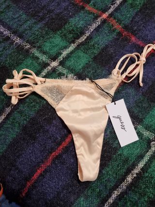 Tanga Guess beige talla XS