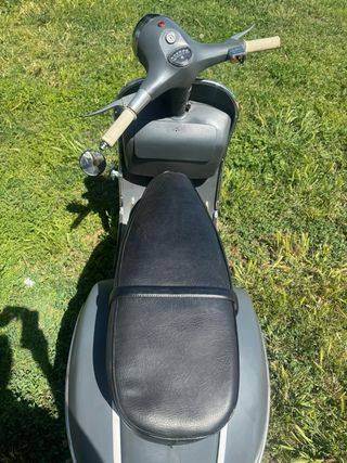 Vespa 150 Sprint clásica