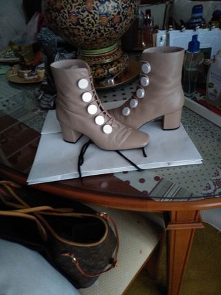 Botines Uterqüe beige - Nuevos