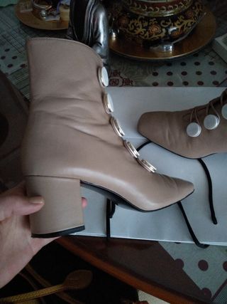 Botines Uterqüe beige - Nuevos