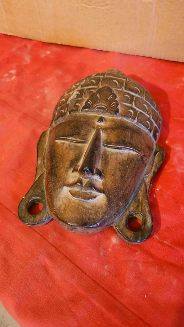 Máscara Buda madera tallada