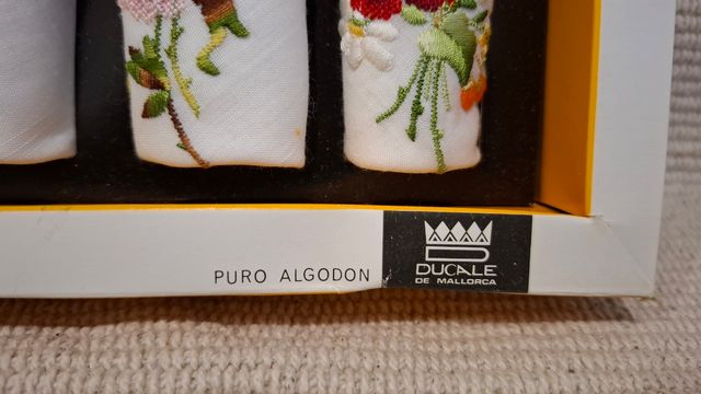 Pañuelos bordados DUCALE vintage