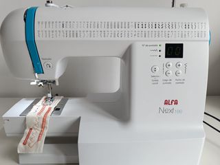 Máquina coser Alfa Next100