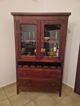 Mueble madera maciza artesanal con botellero