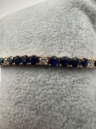 Pulsera de oro de 18 kt con zafiros y diamantes