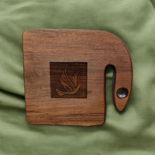 Vassoio in legno di noce 3d e resina