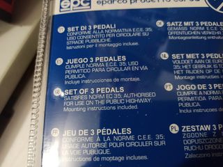 Cubre pedales Sparco.