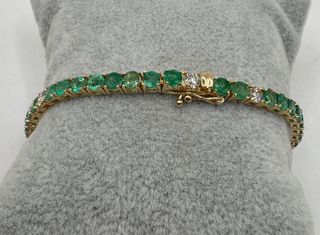 Pulsera de oro rosa de 18 kt con esmeraldas