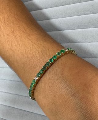 Pulsera de oro rosa de 18 kt con esmeraldas