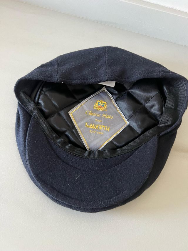 Gorra plana azul marino