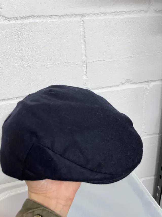 Gorra plana azul marino