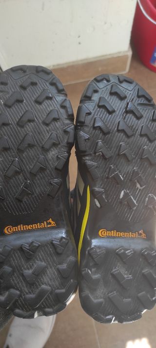 Zapatillas Adidas Terrex GTX niño talla 34.