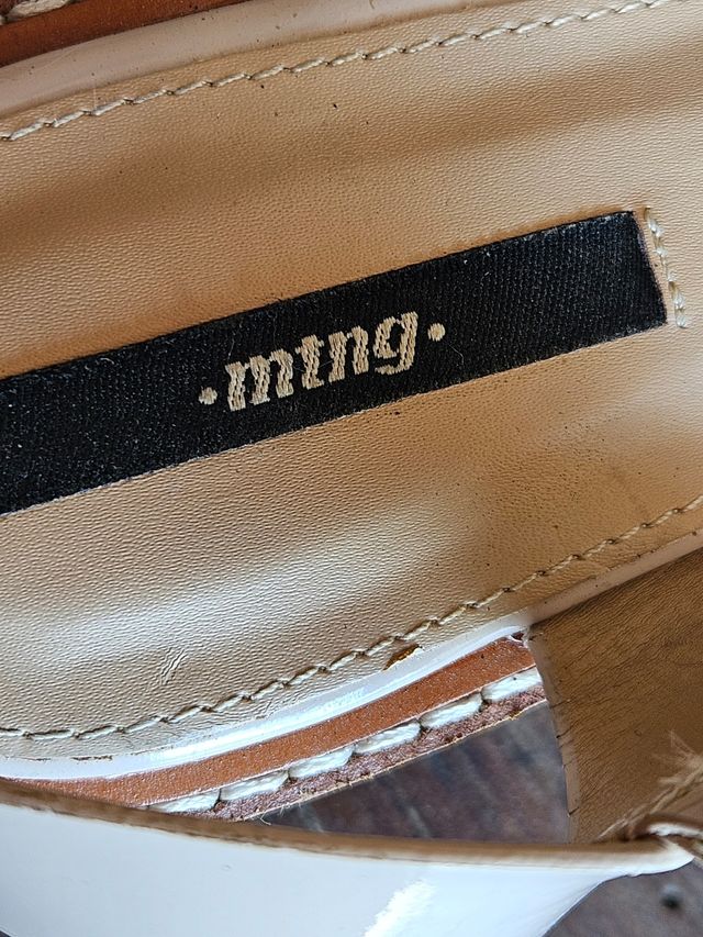 Sandalias cuña beige