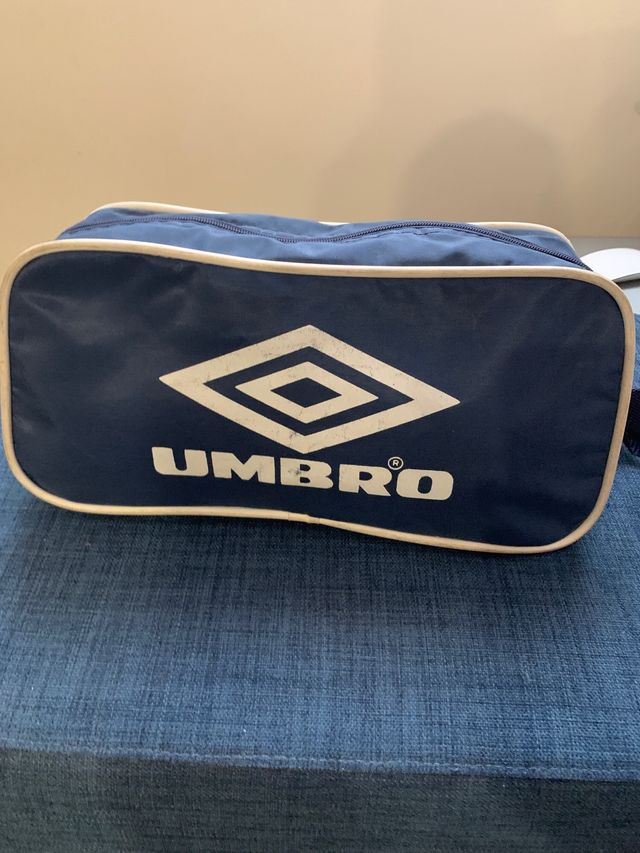 botera futbol Umbro años 90