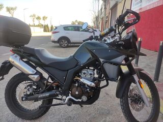 UM adventure 125 cc