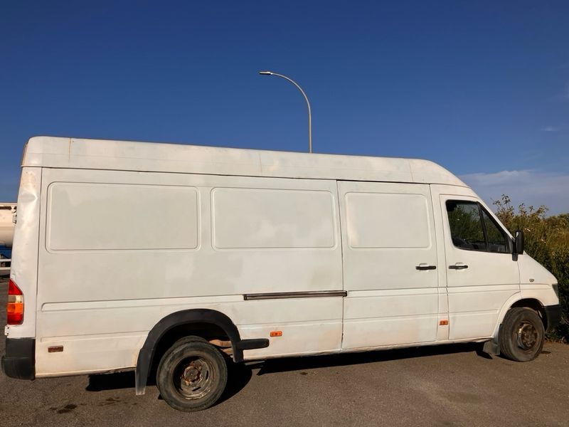 Mercedes-Benz Sprinter furgón 3,5T semi- camper - foto 1