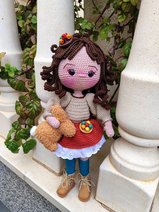 Muñeca amigurumi crochet