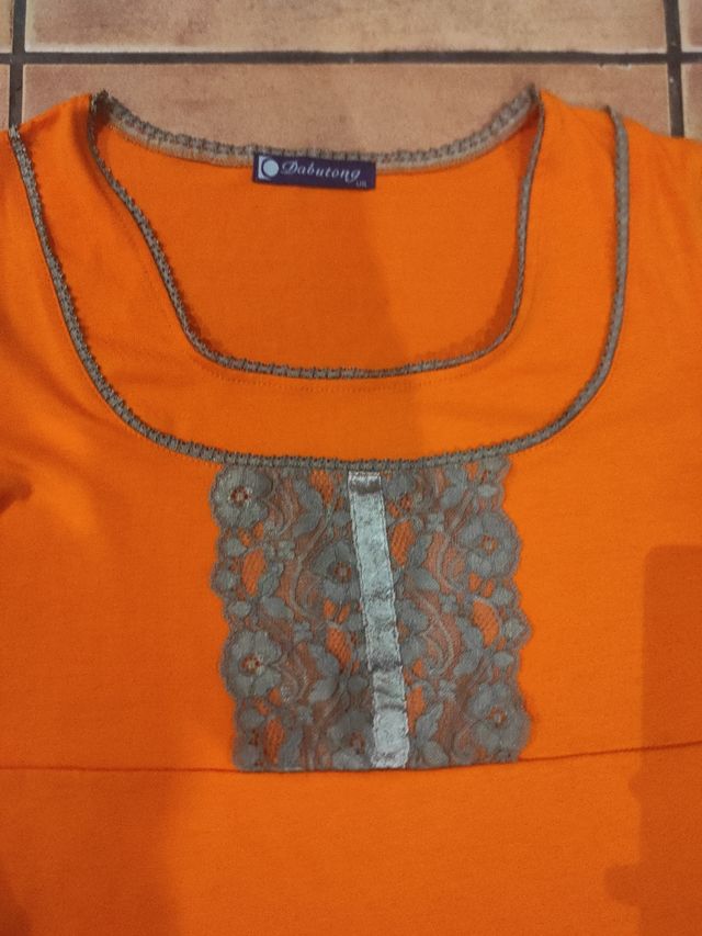 Camiseta de la marca Dabutong talla L.