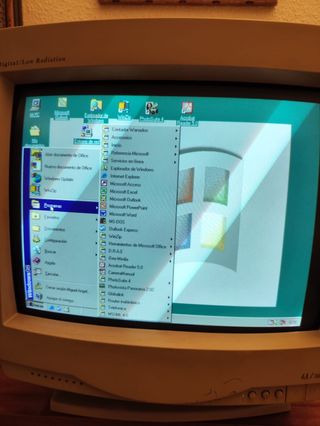 PC HP Intel Celeron 400MHz - 192Mb RAM