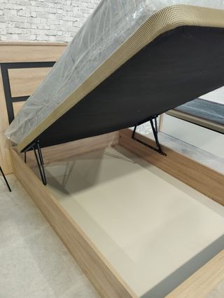 Canapé con cabecero y 2 mesillas