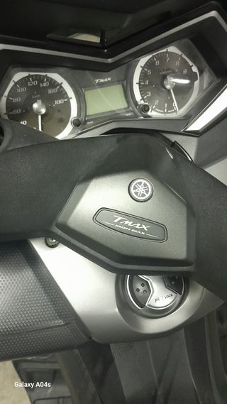 Moto yamaha tmax 530