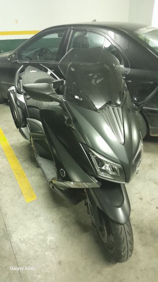 Moto yamaha tmax 530