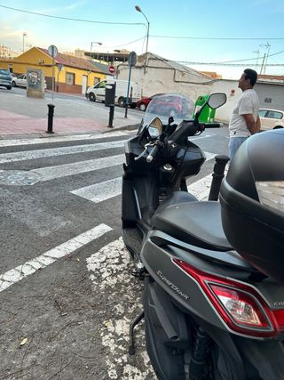 ESPECTACULAR Kymco Super Dink 350cc ABS/TCS 8600Km
