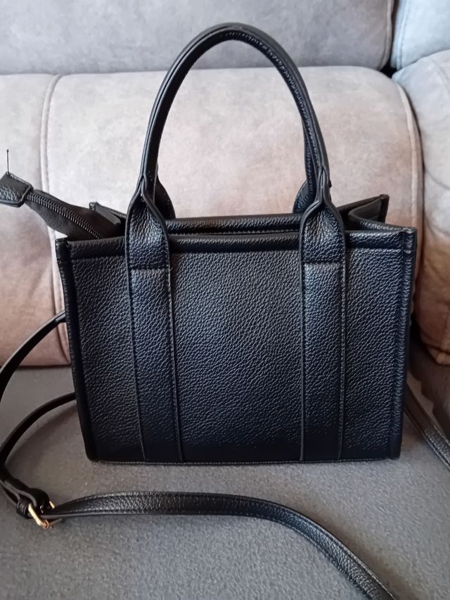 Bolso negro pequeño