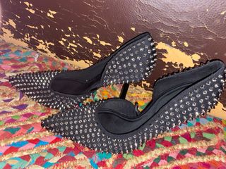 Tacones Zara negros con tachuelas - 38