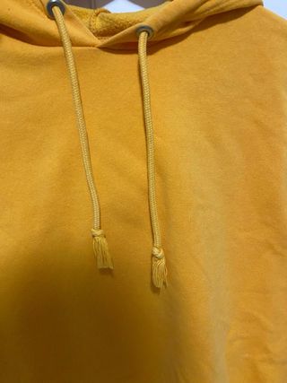 sudadera mostaza