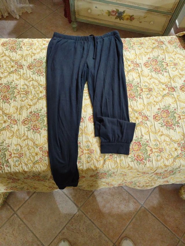 Tuta nera uomo semplice 