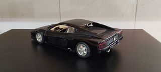 Carro coleção Ferrari Testarossa 1/18