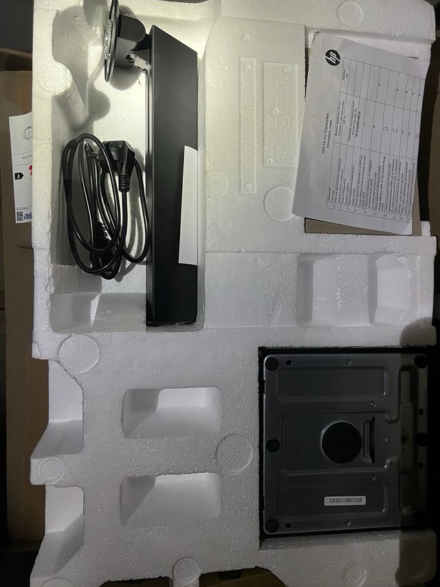 Monitor HP 27" - Impecable
