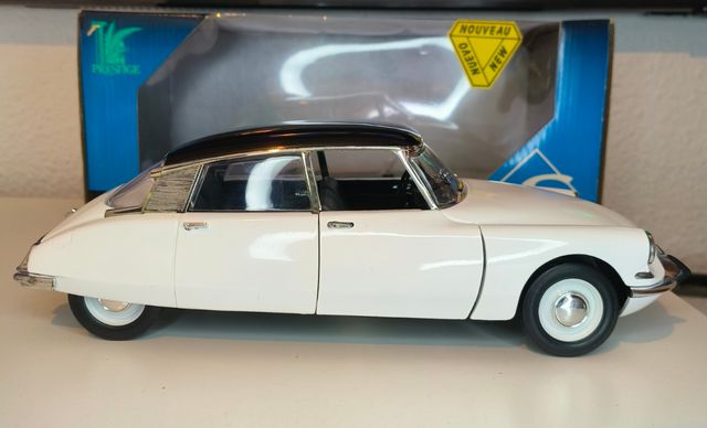 Citroën DS19 1963 - Coche escala 1:18