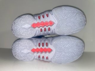 Nike Cosmic Unity numero 43.