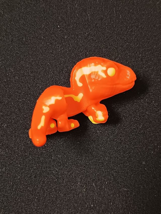 Dinosaurio Kinder. Funko.