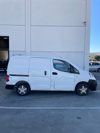 Nissan NV200 2015