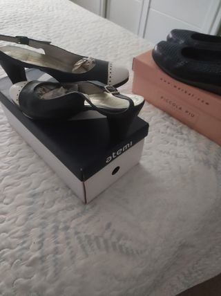 Zapatos blancos y azul