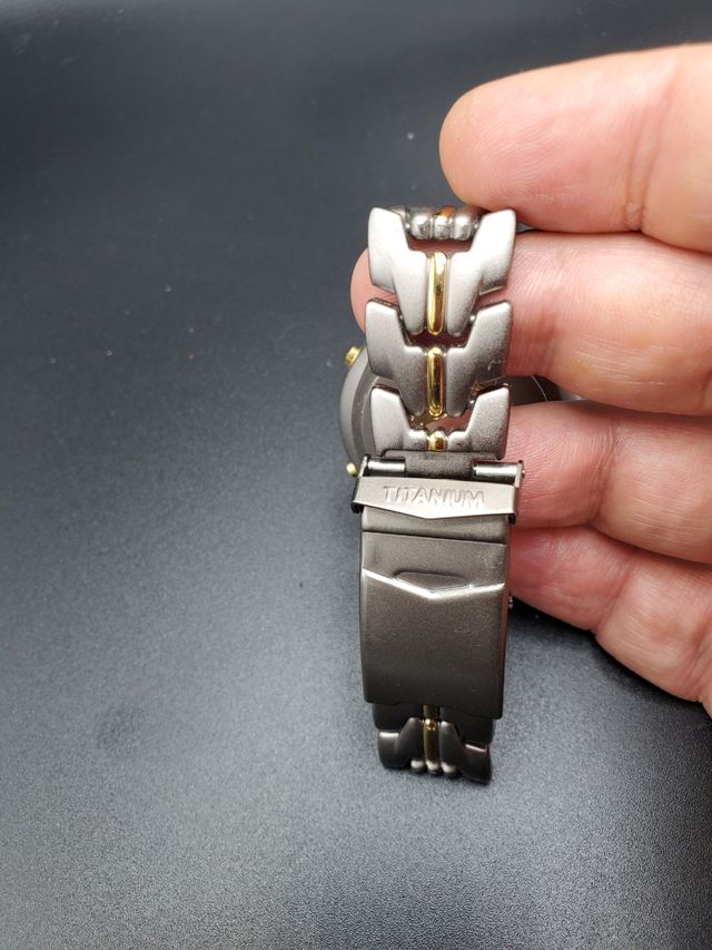 Reloj titanio