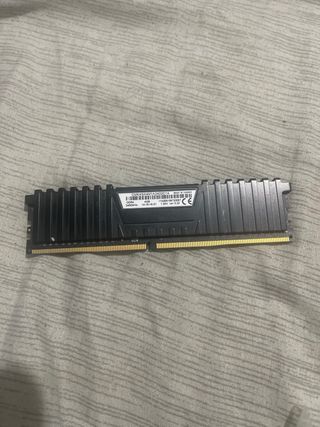 Memoria RAM Corsair Vengeance LPX DDR4 2400 PC419200 4GB CL1