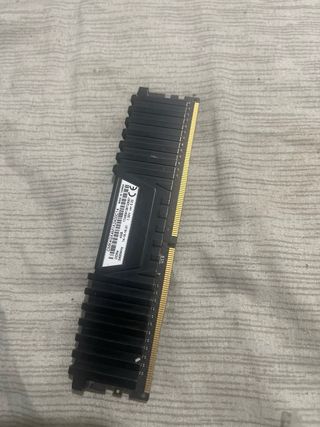 Memoria RAM Corsair Vengeance LPX DDR4 2400 PC419200 4GB CL1